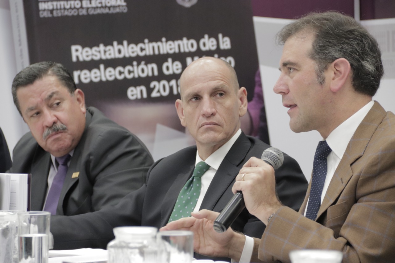 La reelección  es un tema que no está cerrado en el país: Córdova