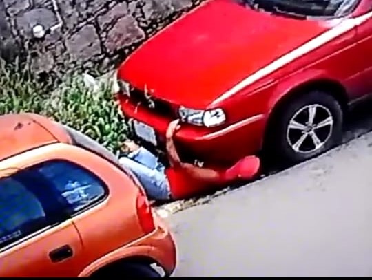 Detienen a mecánico por supuestos robos