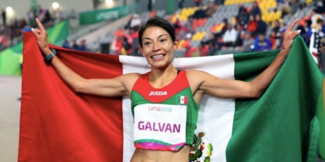Laura Esther, gacela de oro