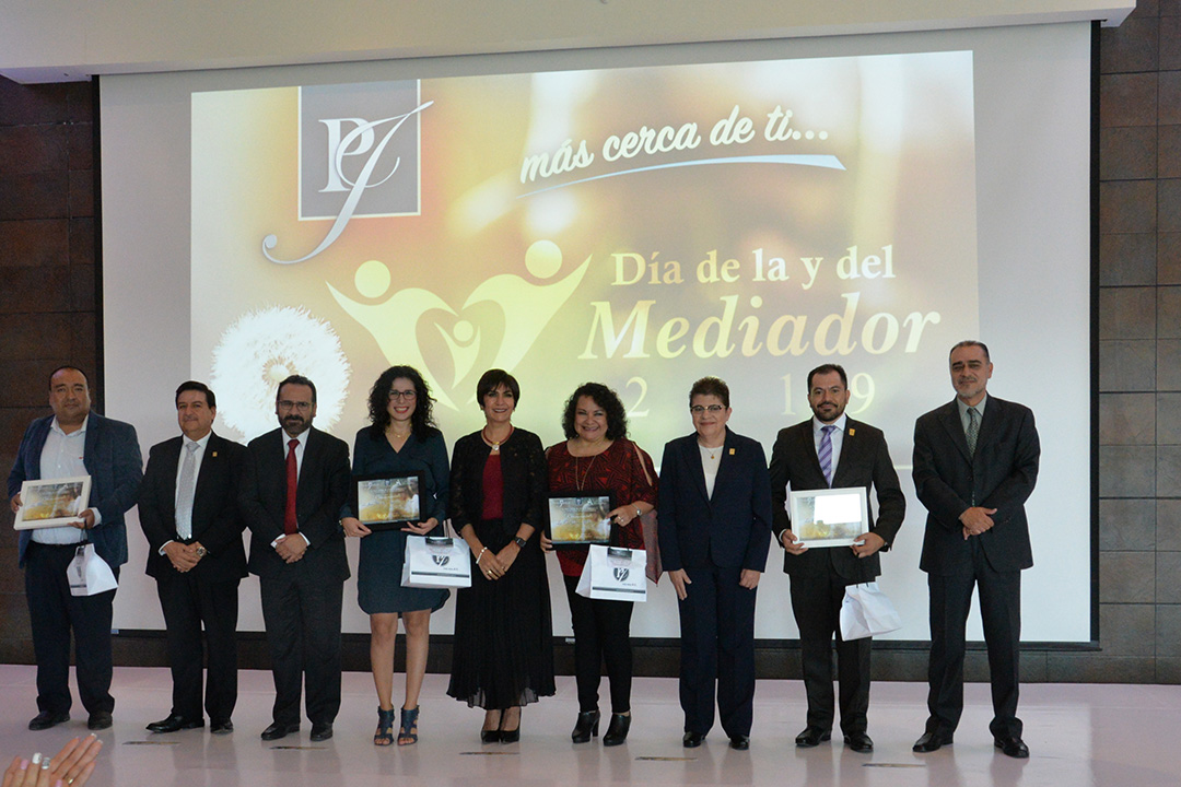 Celebra PJG a mediadores del Centro Estatal de Justicia Alternativa