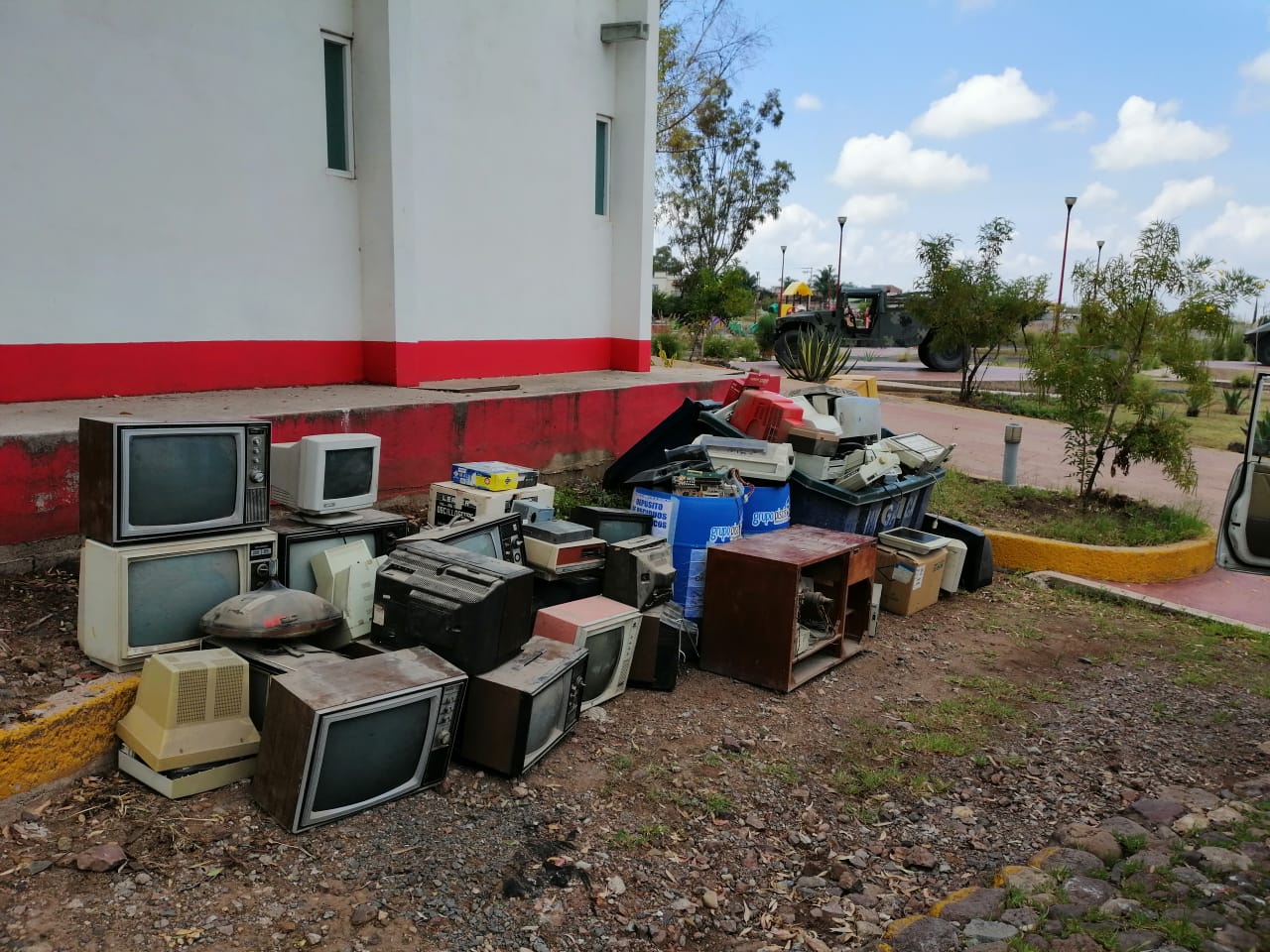 Acopia Reciclón 7 toneladas de chatarra electrónica