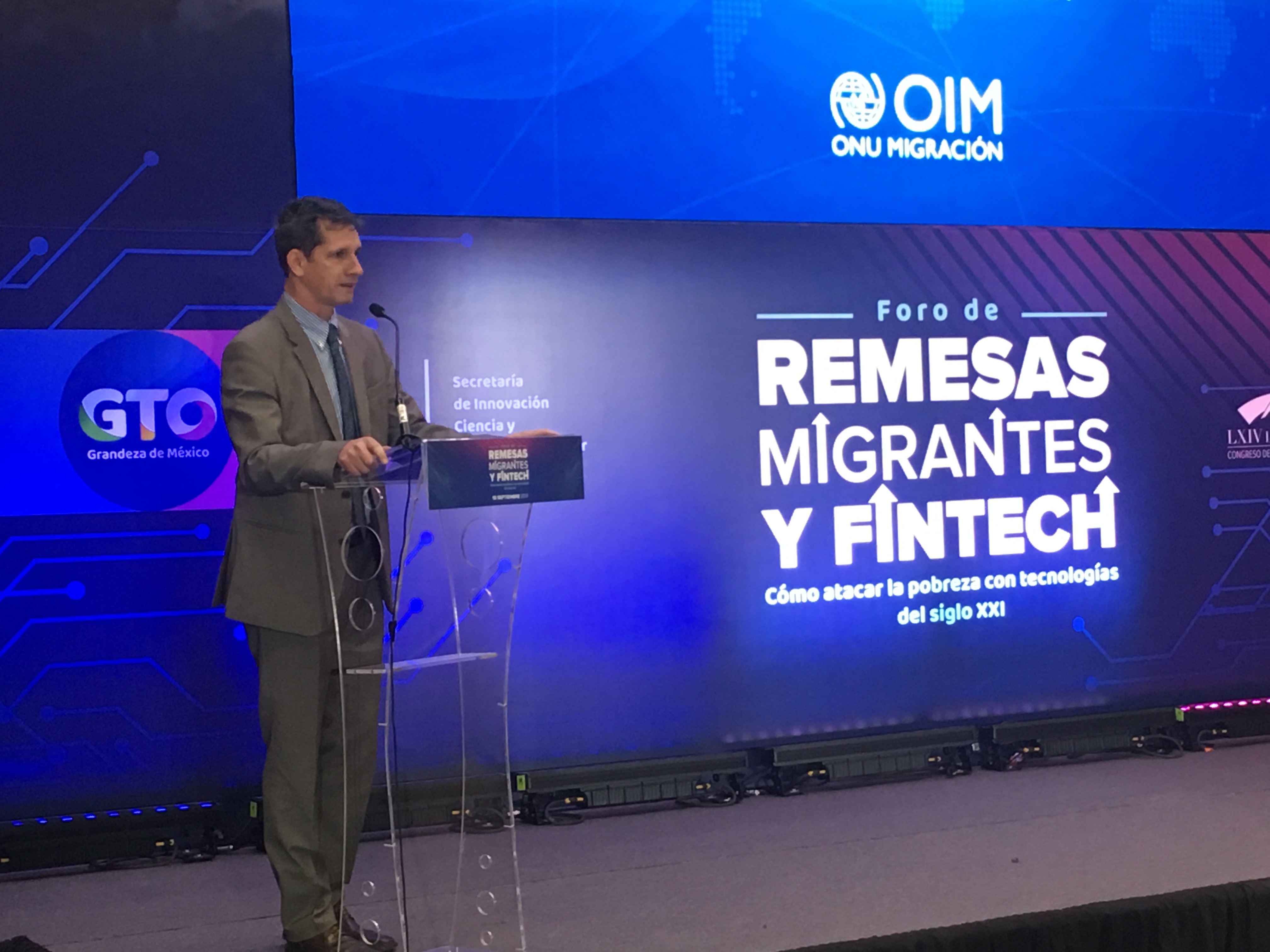 Buscan reducir el costo de envío de remesas al 3 por ciento