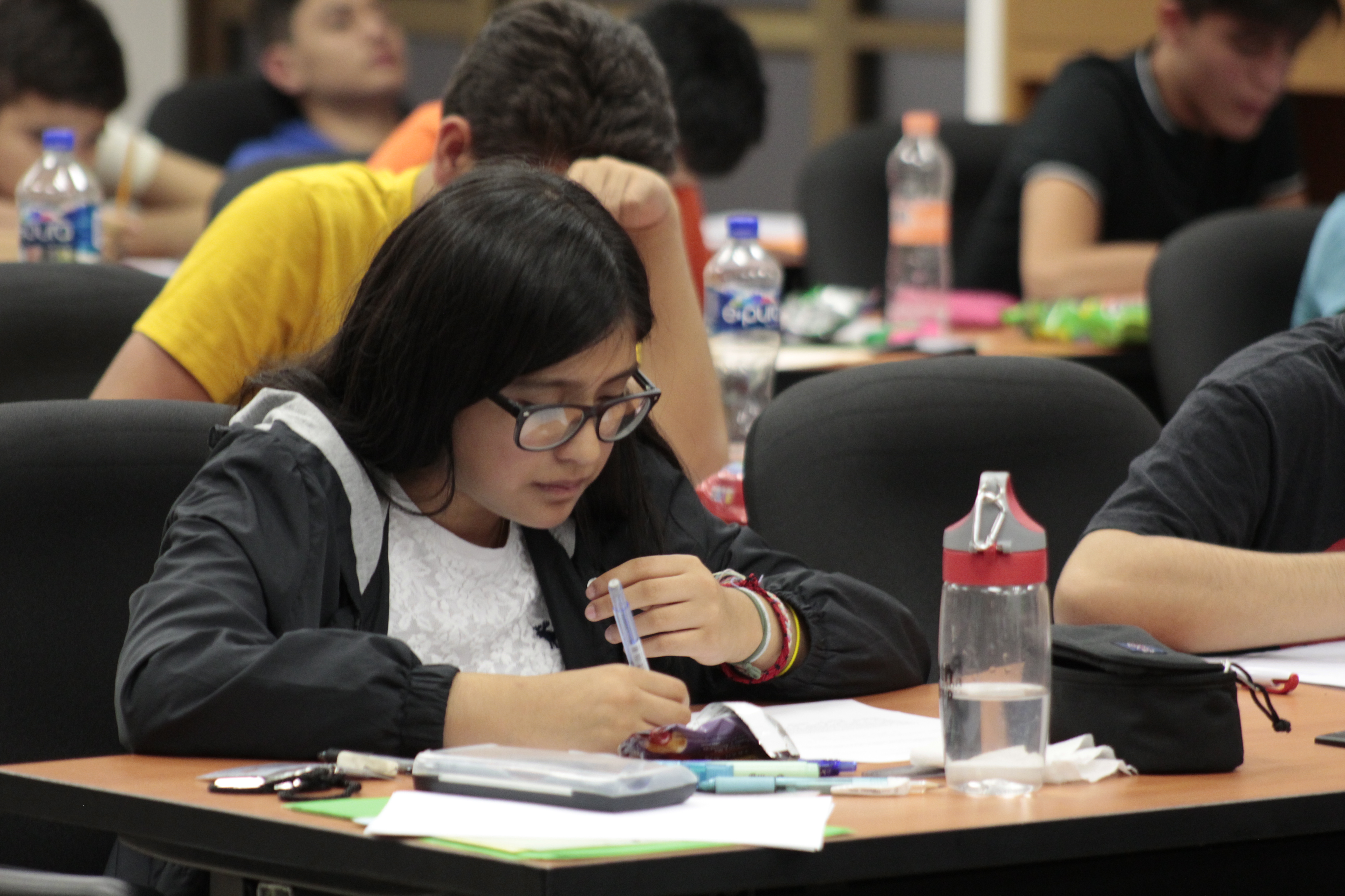 Estudiantes  medallistas de la Olimpiada Regional de Matemáticas
