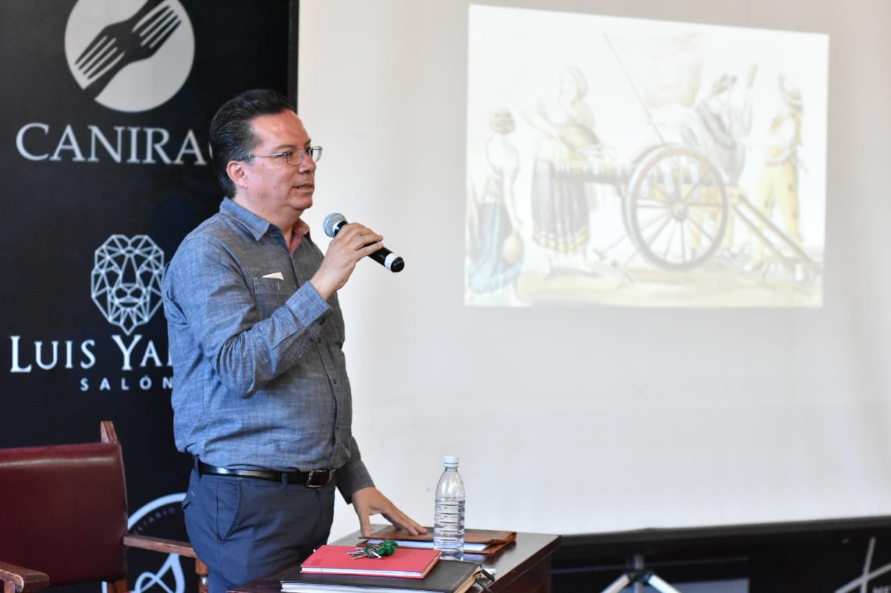 El Pípila si existió, debaten en ponencia
