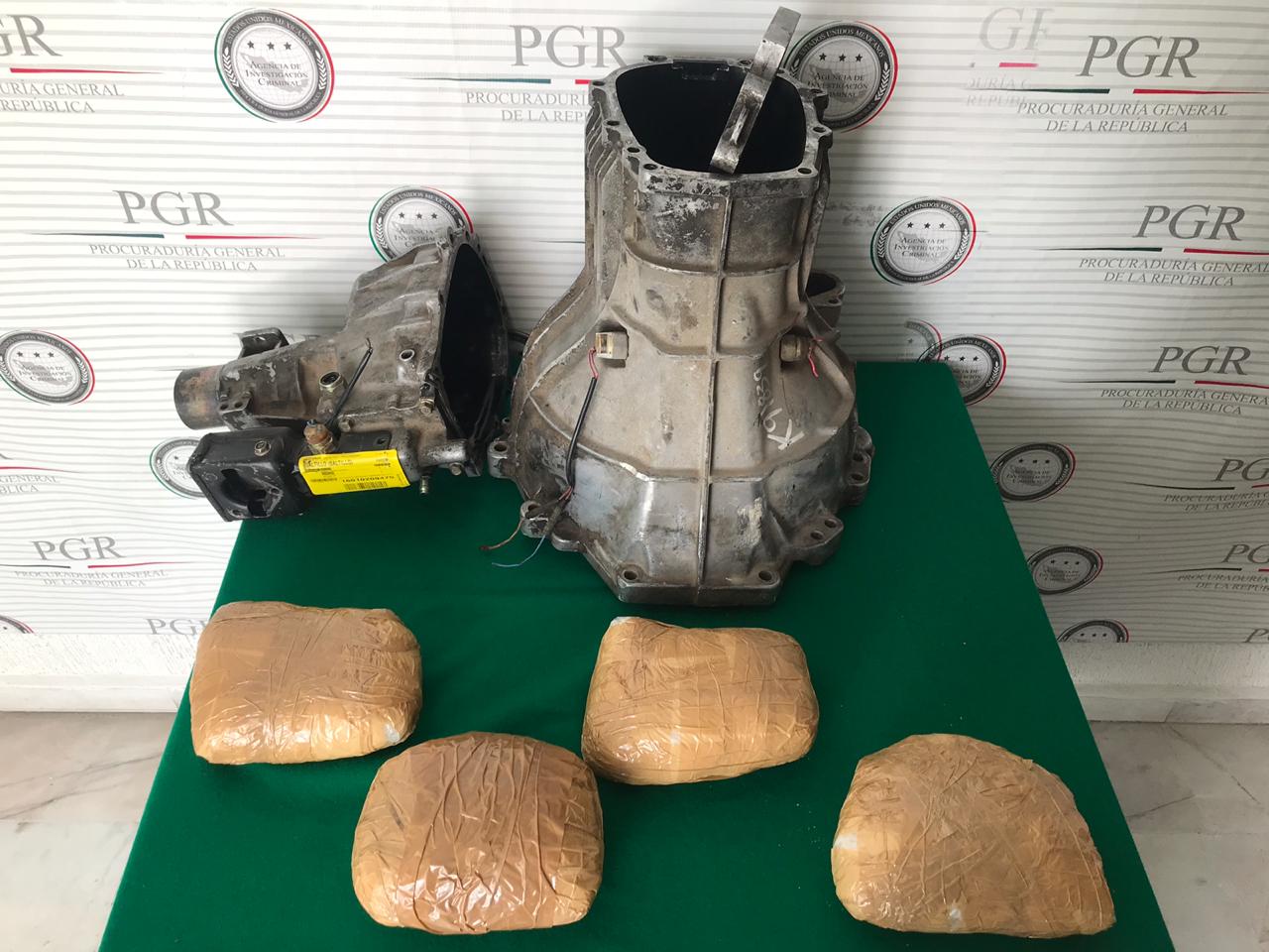 Aseguran 4 kilos de metanfetamina en empresa de paquetería