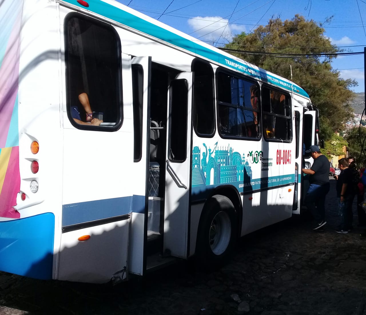 Multarán a choferes que incumplan horarios