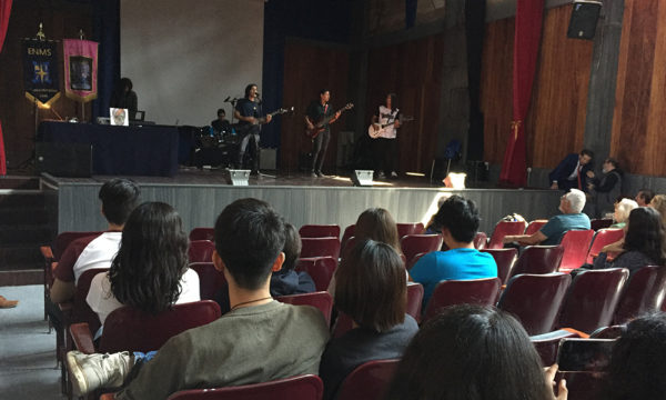 ENMS León UG rinde homenaje a los grandes del rock