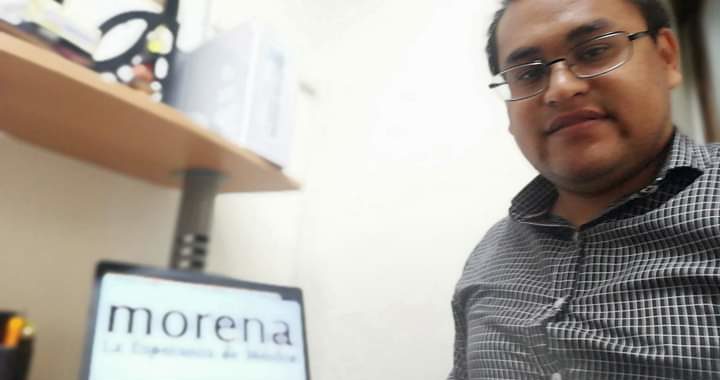 Acusa regidor de complot político