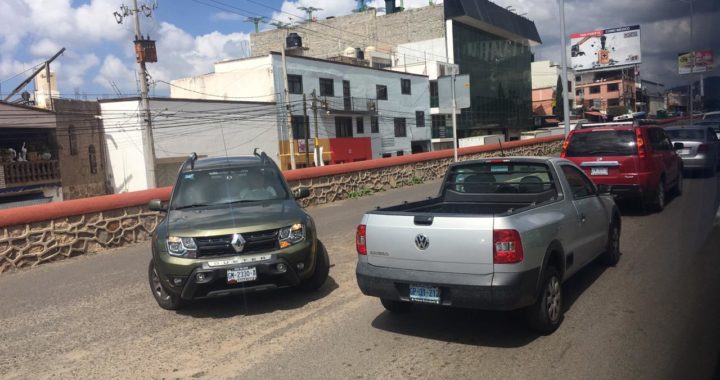 Proponen arrestos por conducir sin licencia en Guanajuato