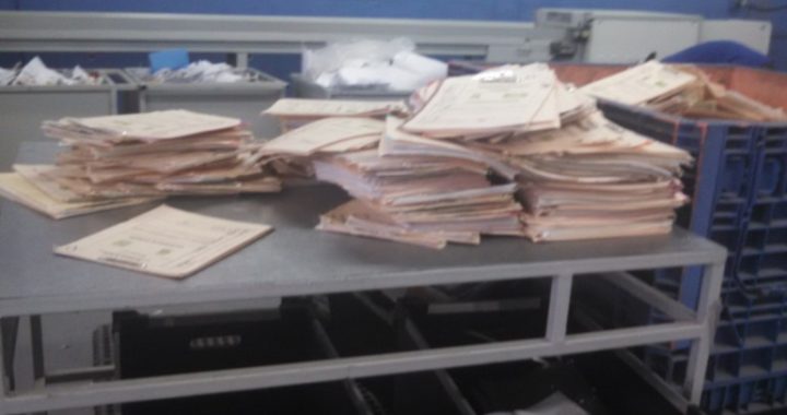 Se debe reducir consumo del papel en los tres poderes