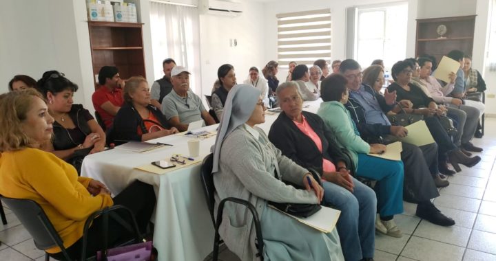 Concluye personal del DIF diplomado en Gerontología Social