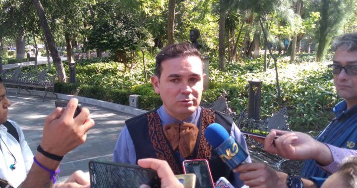 Busca Navarro limitar llegada de turistas al centro histórico