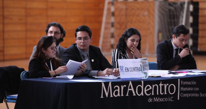 Equipo de debate UG va a la ONU
