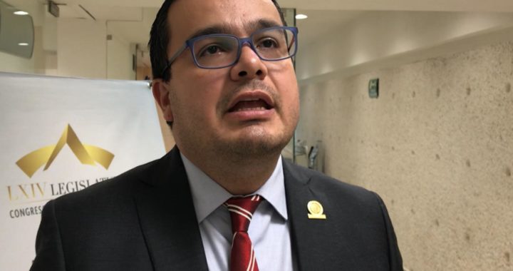 Insiste Prieto en tumbar a Alma Alcaráz de la dirigencia de Morena