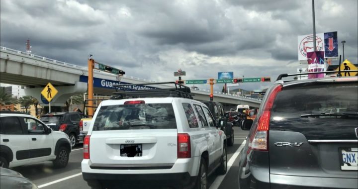 Incumple el 74 por ciento con la verificación vehicular