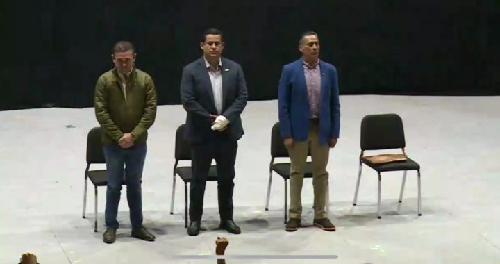 No retrocedemos, atendemos a los universitarios, y la seguridad