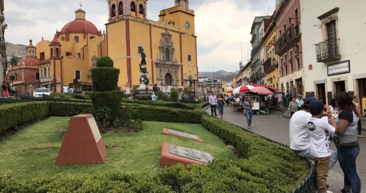 Anuncian cabalgata de Reyes Magos en la capital