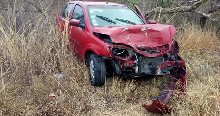 Un heridos en choque entre auto y camioneta