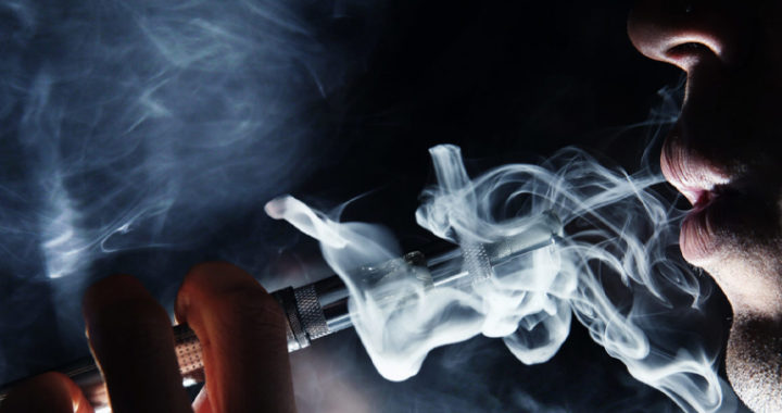 Vapeo: práctica mortal, cada vez más arraigada entre los jóvenes*