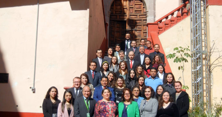 UG imparte curso-taller de obligaciones fiscales