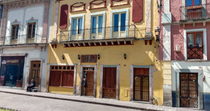 Cierre de bares temprano no ayudaría a la inseguridad y afectaría la economía de la capital 