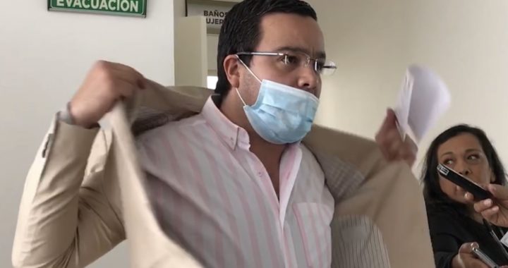 ¡No tengo coronavirus!, se defiende Prieto luego de que lo sacaron del salón de Pleno, por toser