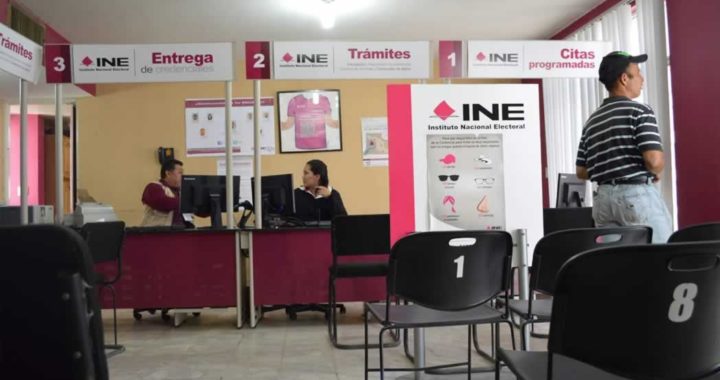 Abren módulos del INE para entregar credenciales para votar