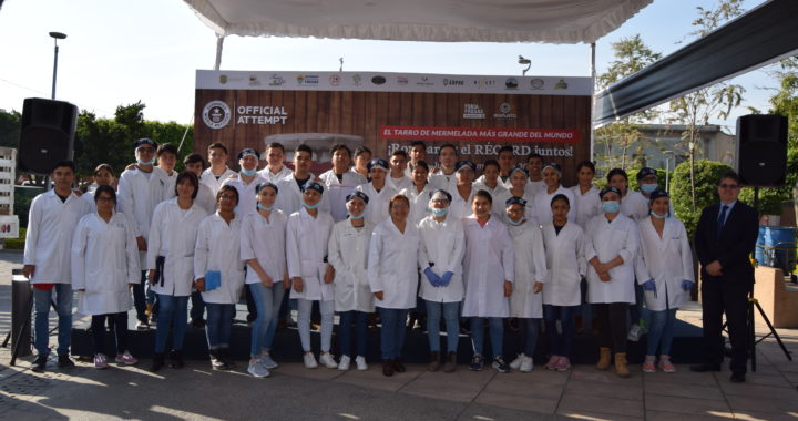 Estudiantes UG ayudan a romper récord mundial