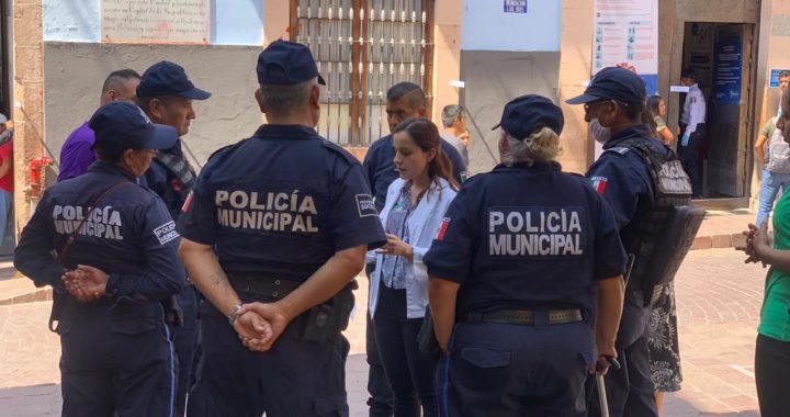 Policías de la tercera edad siguen laborando; no protegen su salud