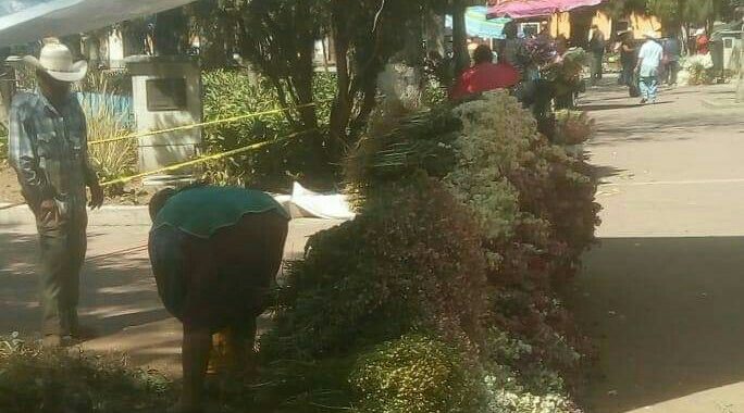 Reportan productores de flores bajas ventas