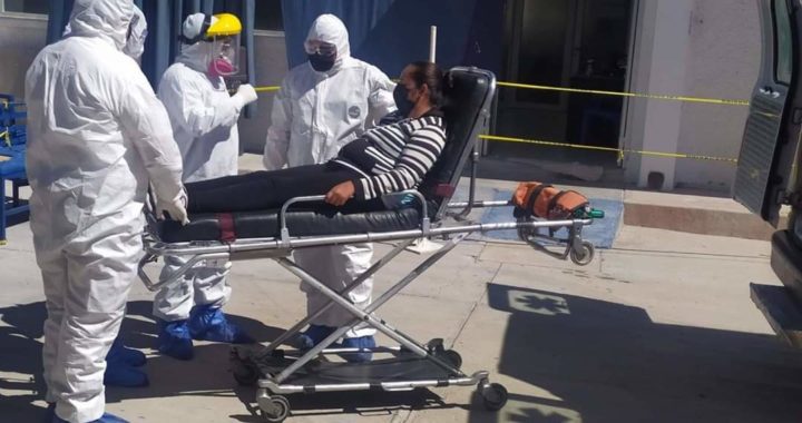 Entregan la insignia Miguel Hidalgo a 16 médicos de Guanajuato por su lucha ante el COVID