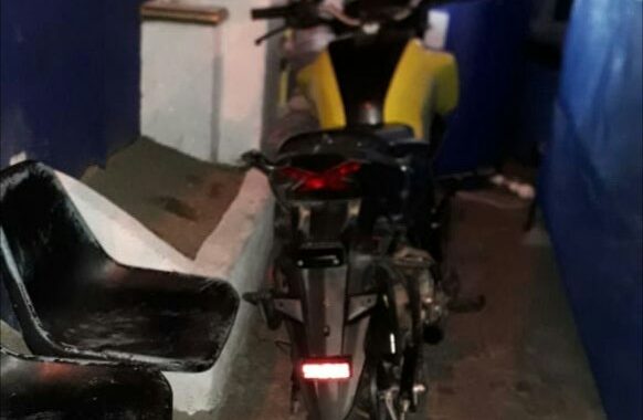 Detiene policía a mecánico   con motocicleta robada