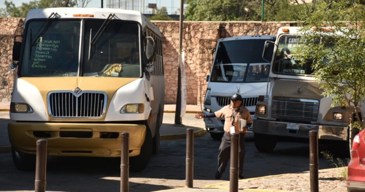 Pese a suspensión de revista mecánica, se siguen revisando camiones