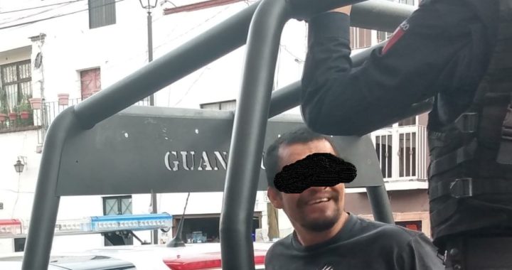 Por coraje, quema camioneta y amenaza a su esposa