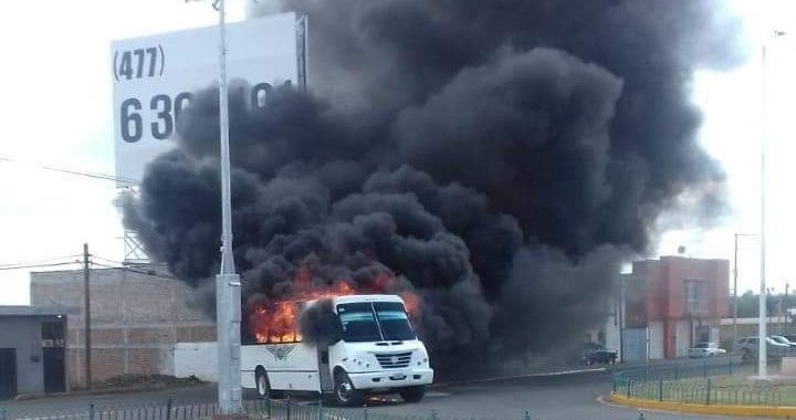 Bloqueos, incendios  y disturbios en 13 municipios