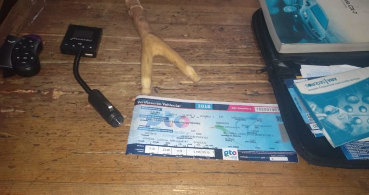 Lo detienen por traer documentos y objetos ajenos