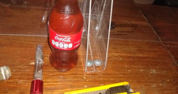 Intentaba lesionar con cutter a policías