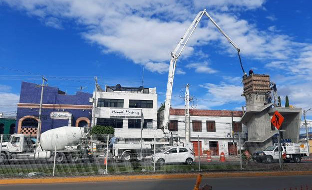 Por trabajos en Puente Peatonal UDL, cerrarán vialidades en la capital del Estado