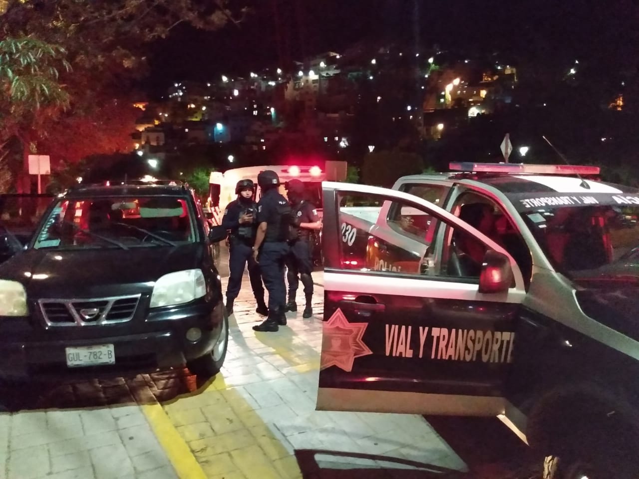 Conductor ebrio choca dos patrullas y lesiona a policía ...
