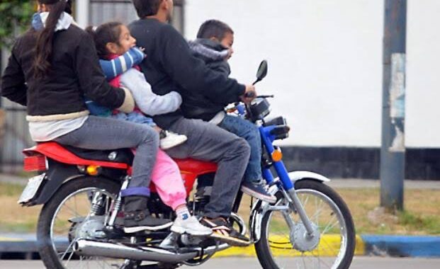 Avala comisión restricciones en el uso de motocicletas para menores