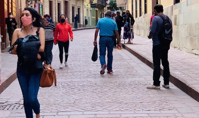 Temen picos de contagios por San Valentín