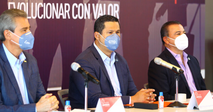 Apuestan empresarios a la comercialización online