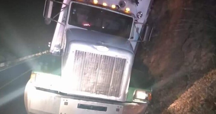 Lo atropelló su propio tráiler