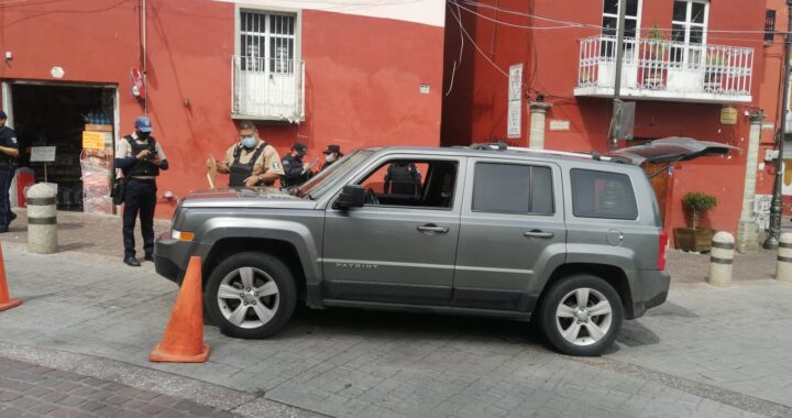 Detienen a leoneses, son vinculados con robo de autopartes.