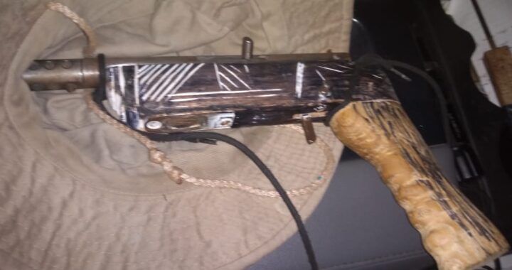 Tiraba balazos al aire y lo detienen