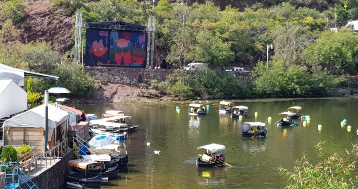 Aqua cinema levanta telón; municipio rehabilitó la zona para su realización