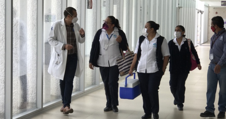 Acuden diputados y trabajadores del Congreso,  a vacunarse contra la Influenza