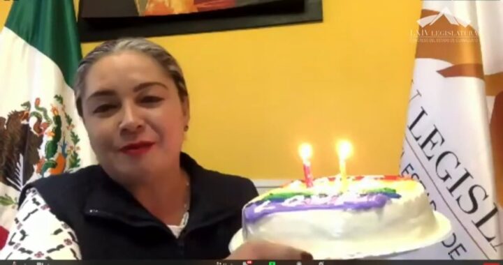 Le llevan pastel a iniciativa de matrimonio igualitario
