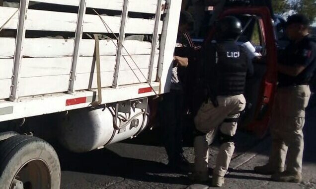 Detienen a zacatecanos que transportaban costales con mineral