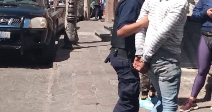Detienen a joven por intento de asalto en callejón La Libertad